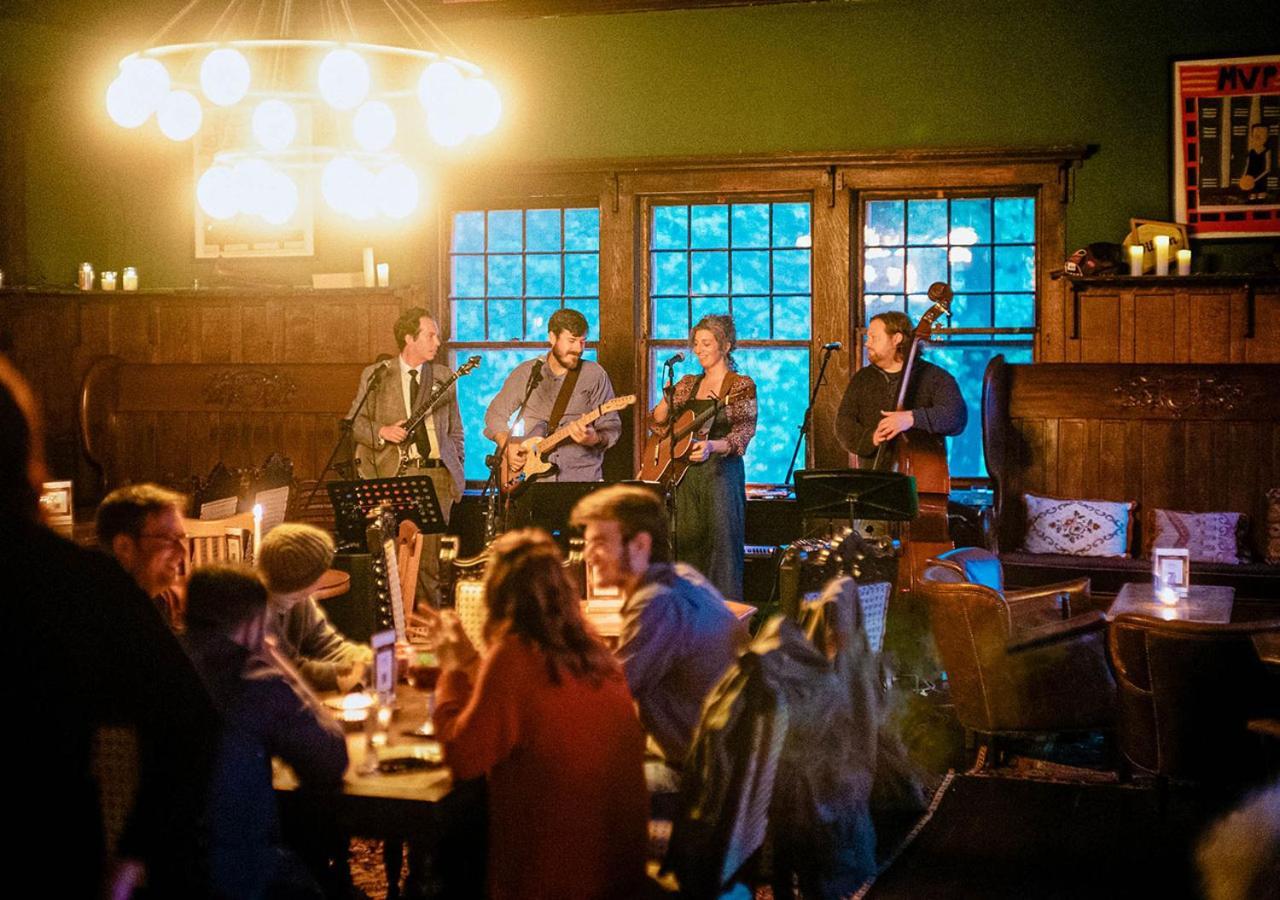 Apple Tree Inn Lenox Kültér fotó